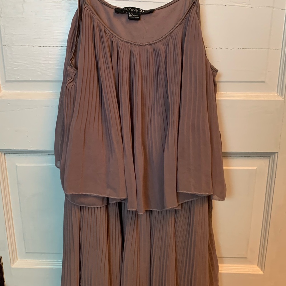 Forever 21 pleated ruffle dress